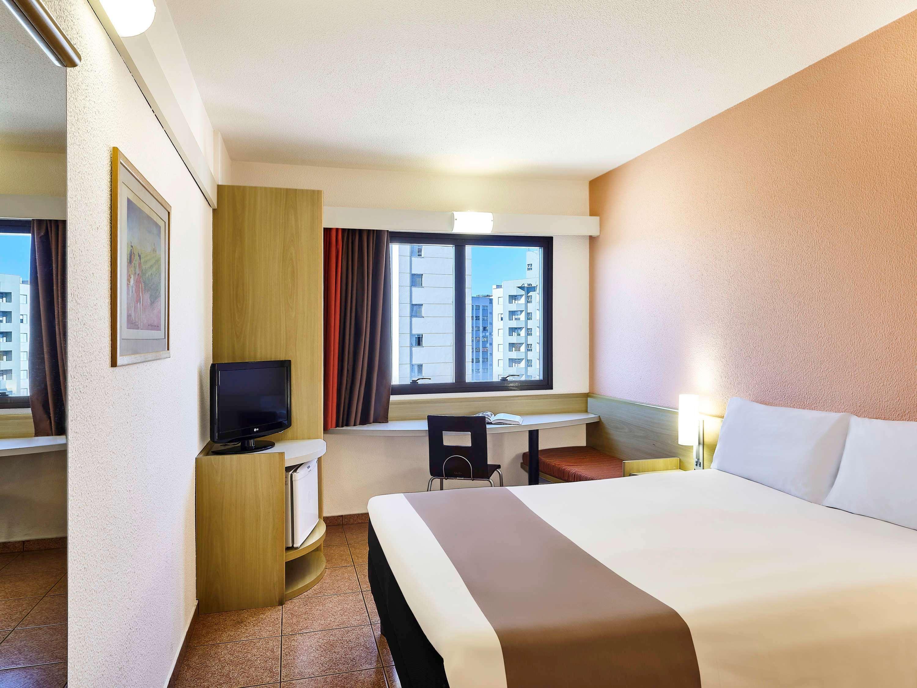 Hotel Ibis Taubaté Exterior foto