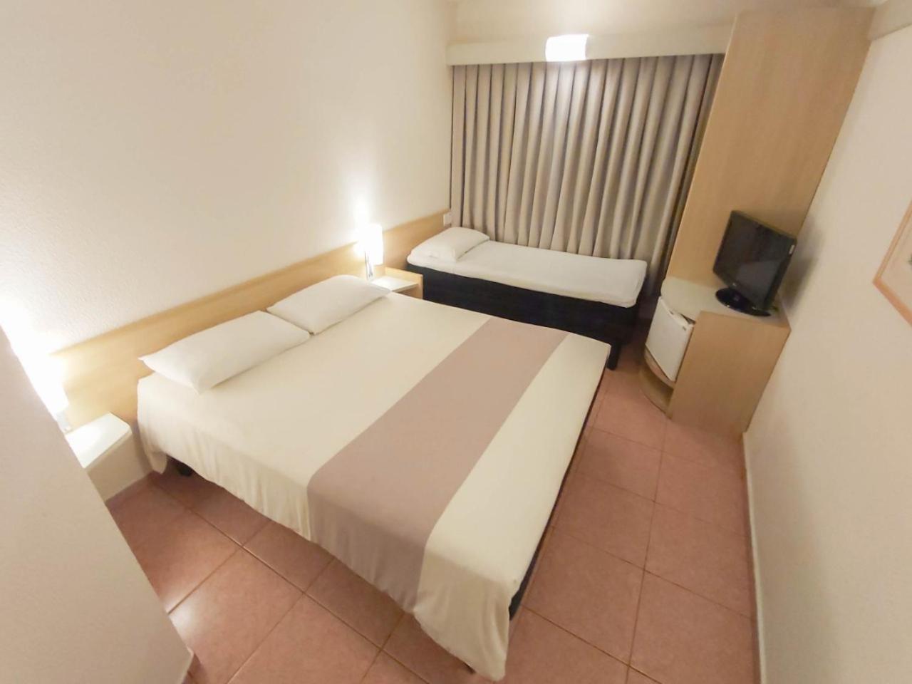 Hotel Ibis Taubaté Exterior foto